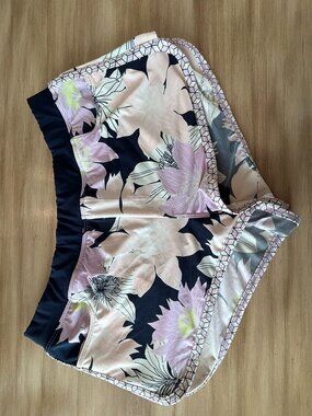 Carve Designs Women’s Floral Swim Shorts Navy Blue Purple Size Medium